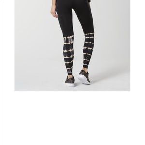 High rise. Super comfortable. Not squat proof